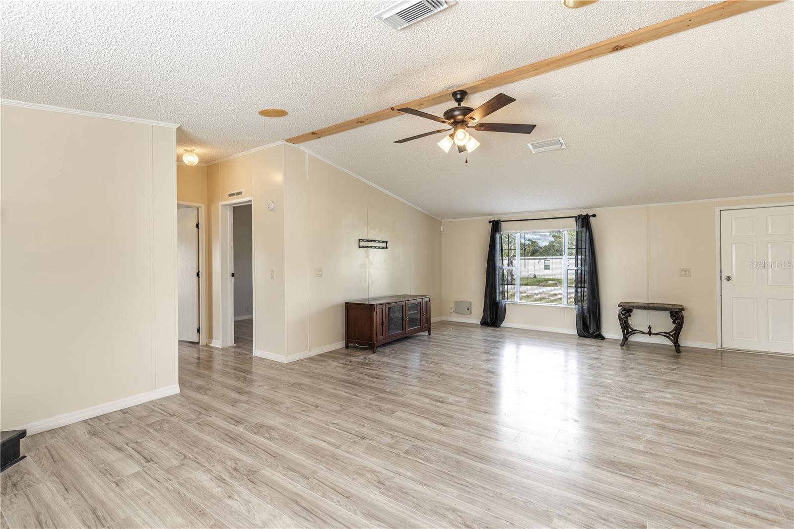 Image 11 of 40 For 10902 Westmont Road