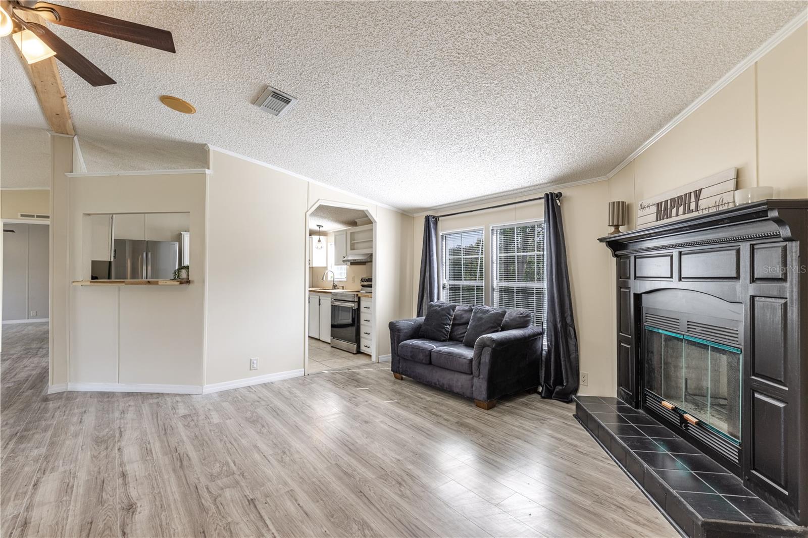 Image 15 of 40 For 10902 Westmont Road