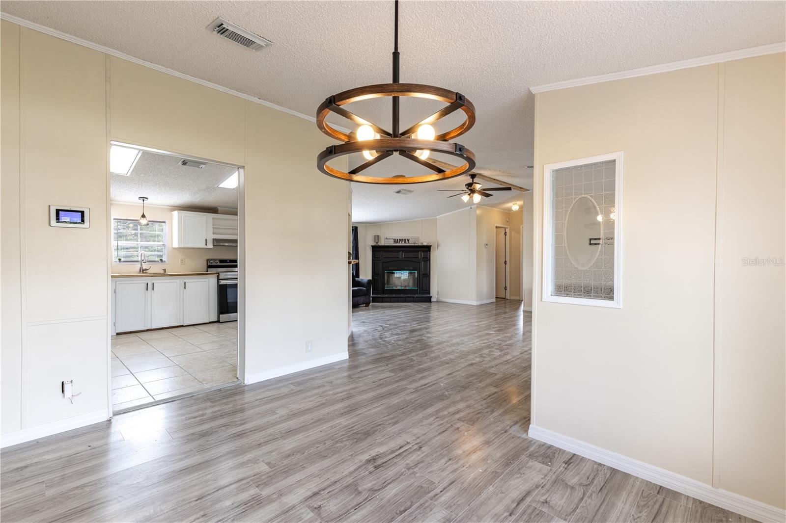 Image 20 of 40 For 10902 Westmont Road