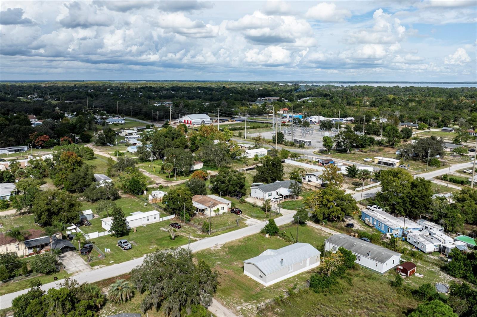 Image 4 of 40 For 10902 Westmont Road