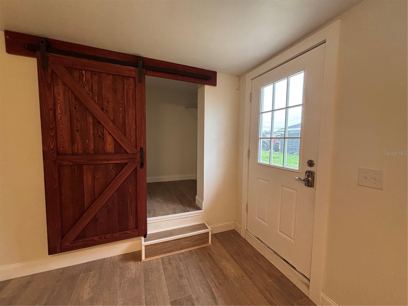 Image 13 of 21 For 912 Lake Jessie Drive