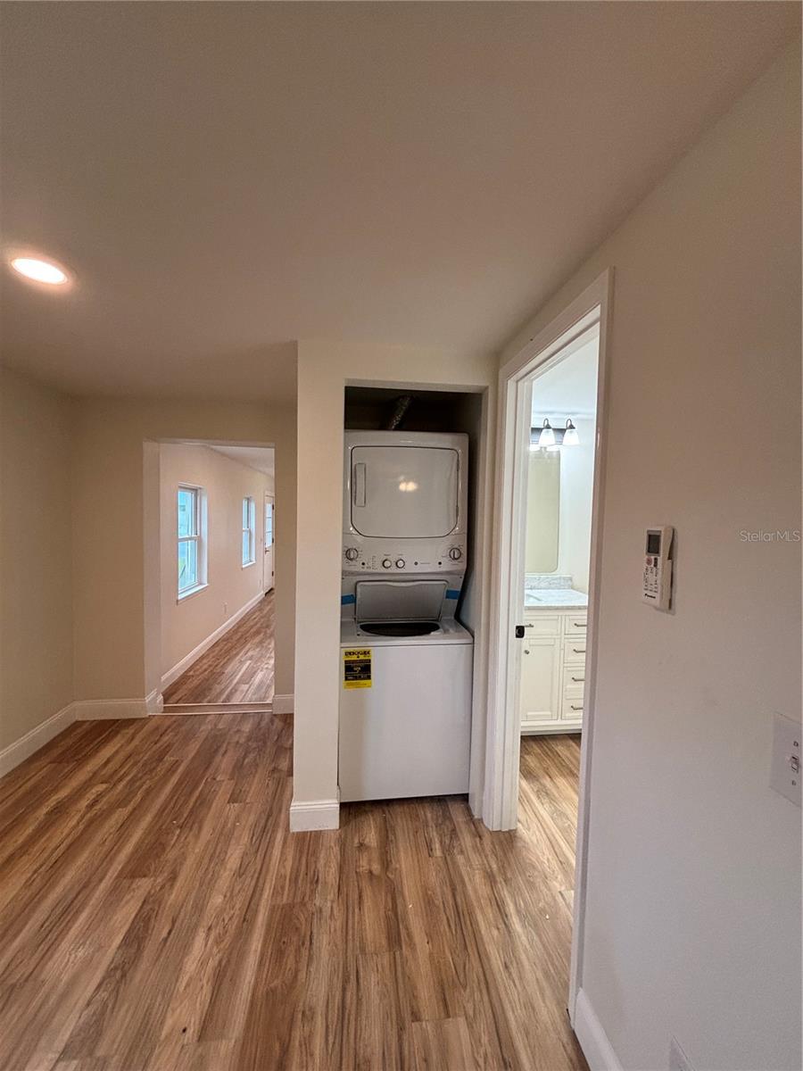 Image 16 of 21 For 912 Lake Jessie Drive