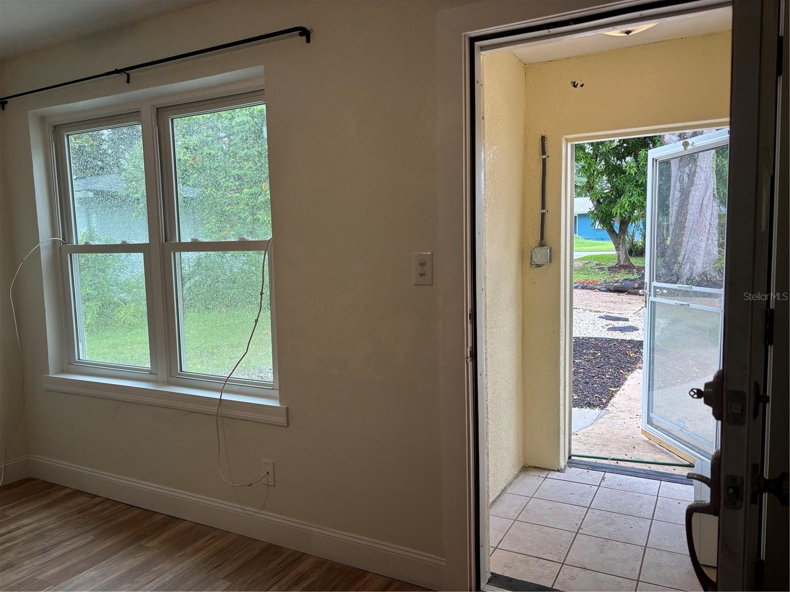 Image 2 of 21 For 912 Lake Jessie Drive