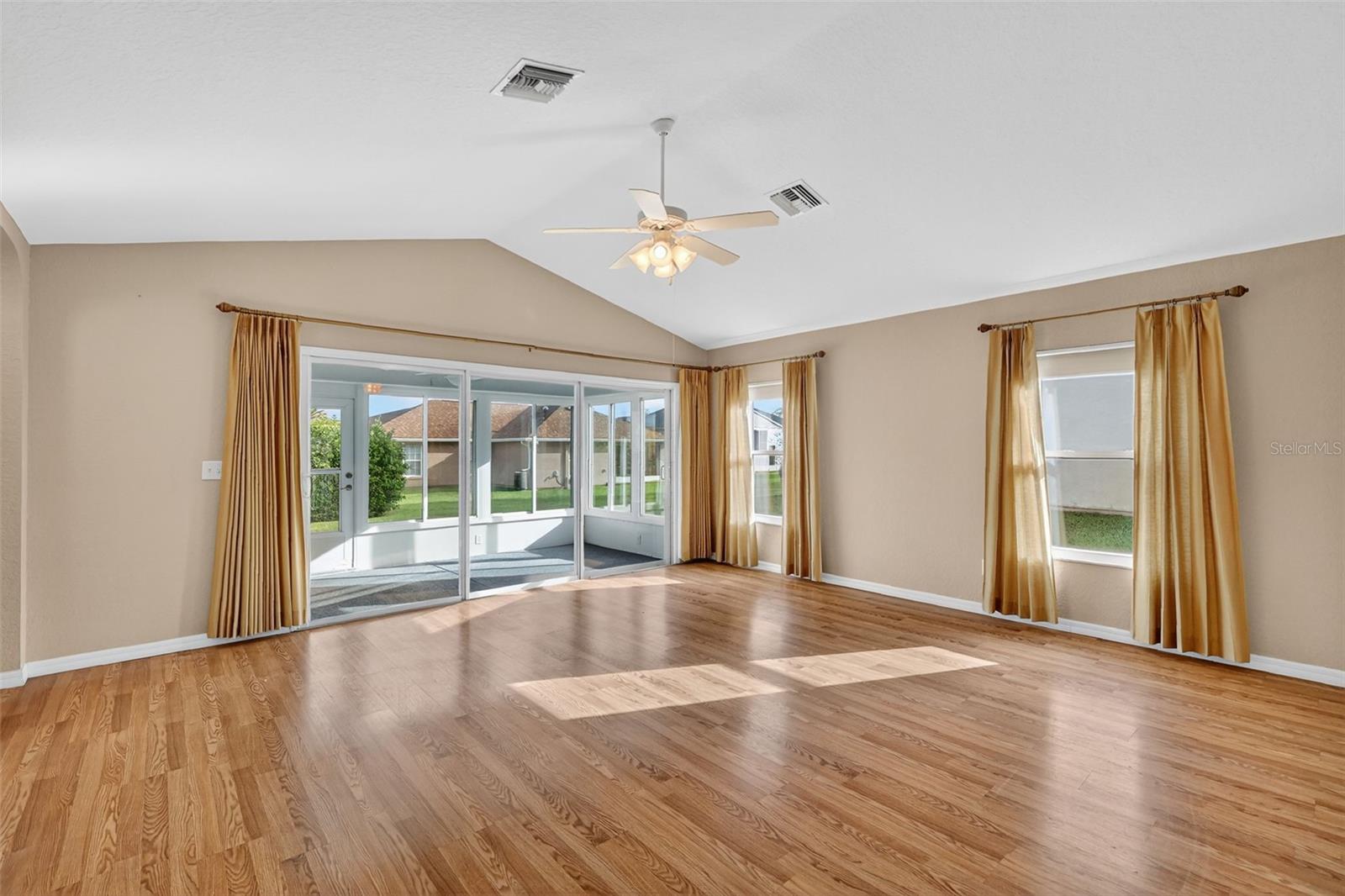 Image 10 of 35 For 12125 175th Street