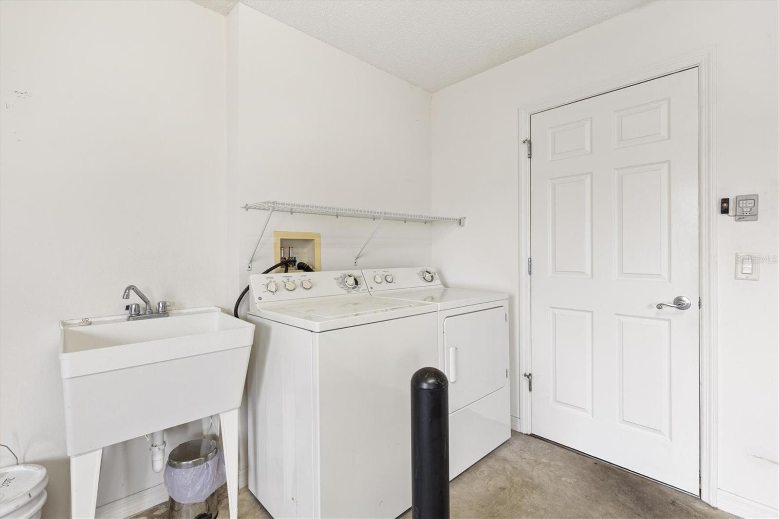 Image 21 of 31 For 2371 Camden Terrace