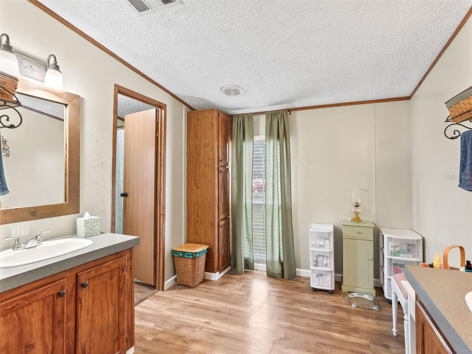 Image 22 of 46 For 1814 Cr 739  