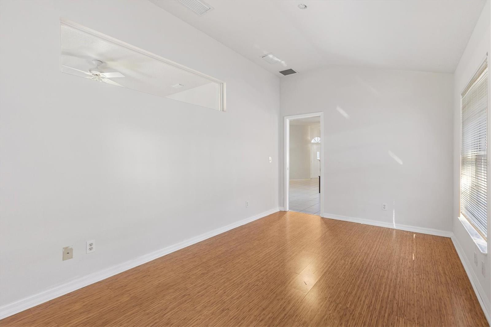 Image 22 of 34 For 5610 King James Avenue