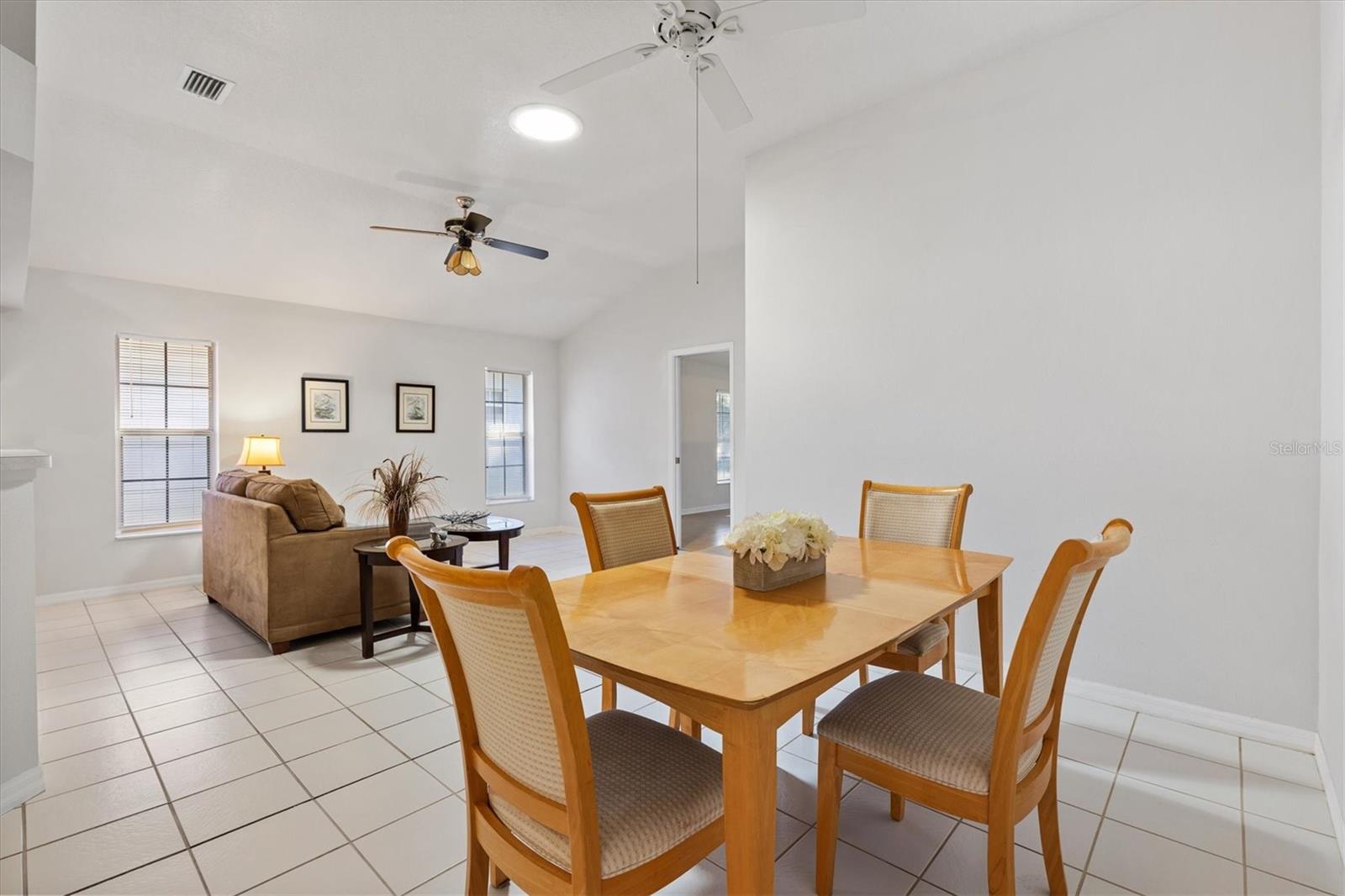 Image 7 of 34 For 5610 King James Avenue