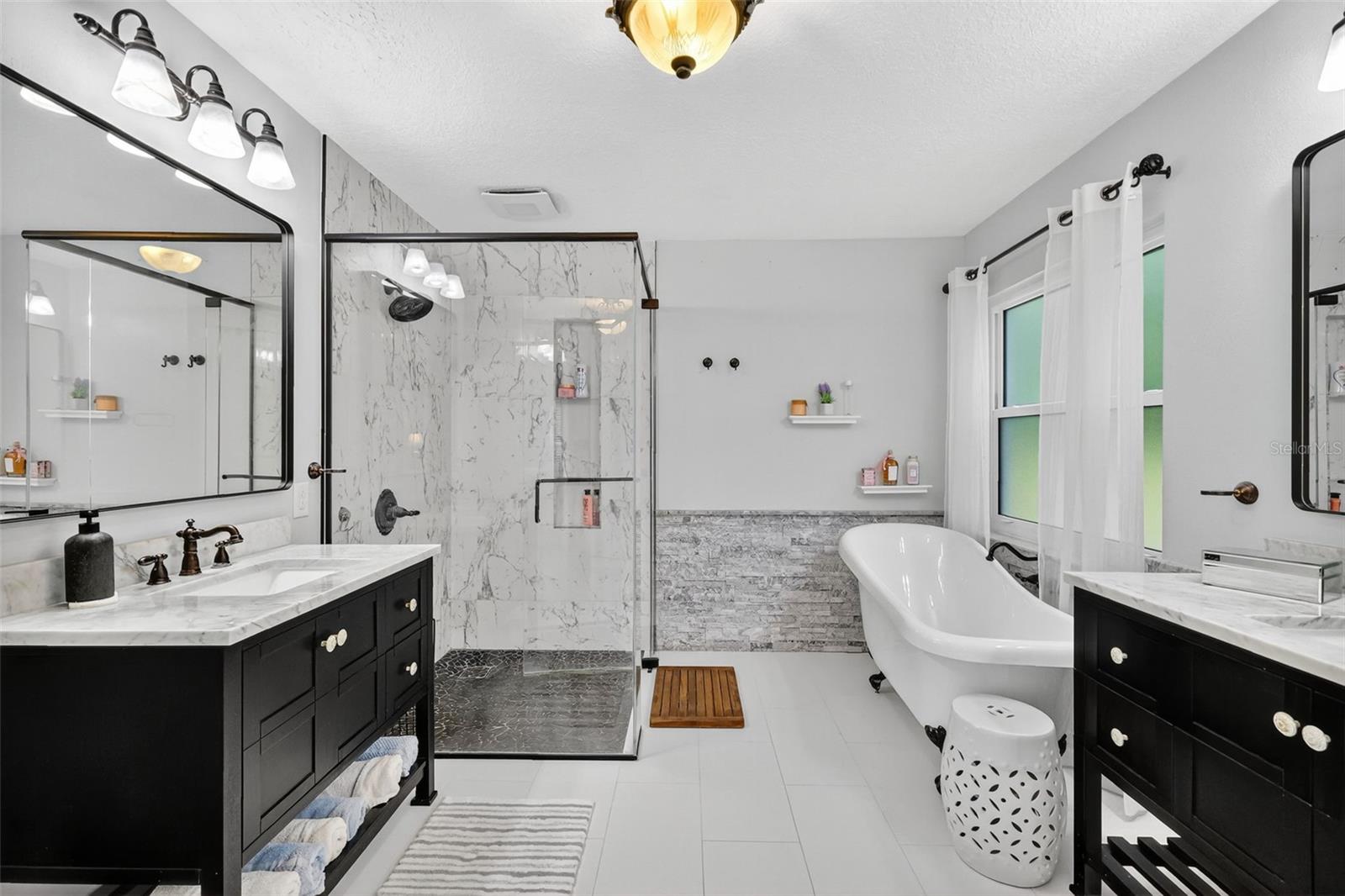 Image 23 of 37 For 33043 Windy Oak Street