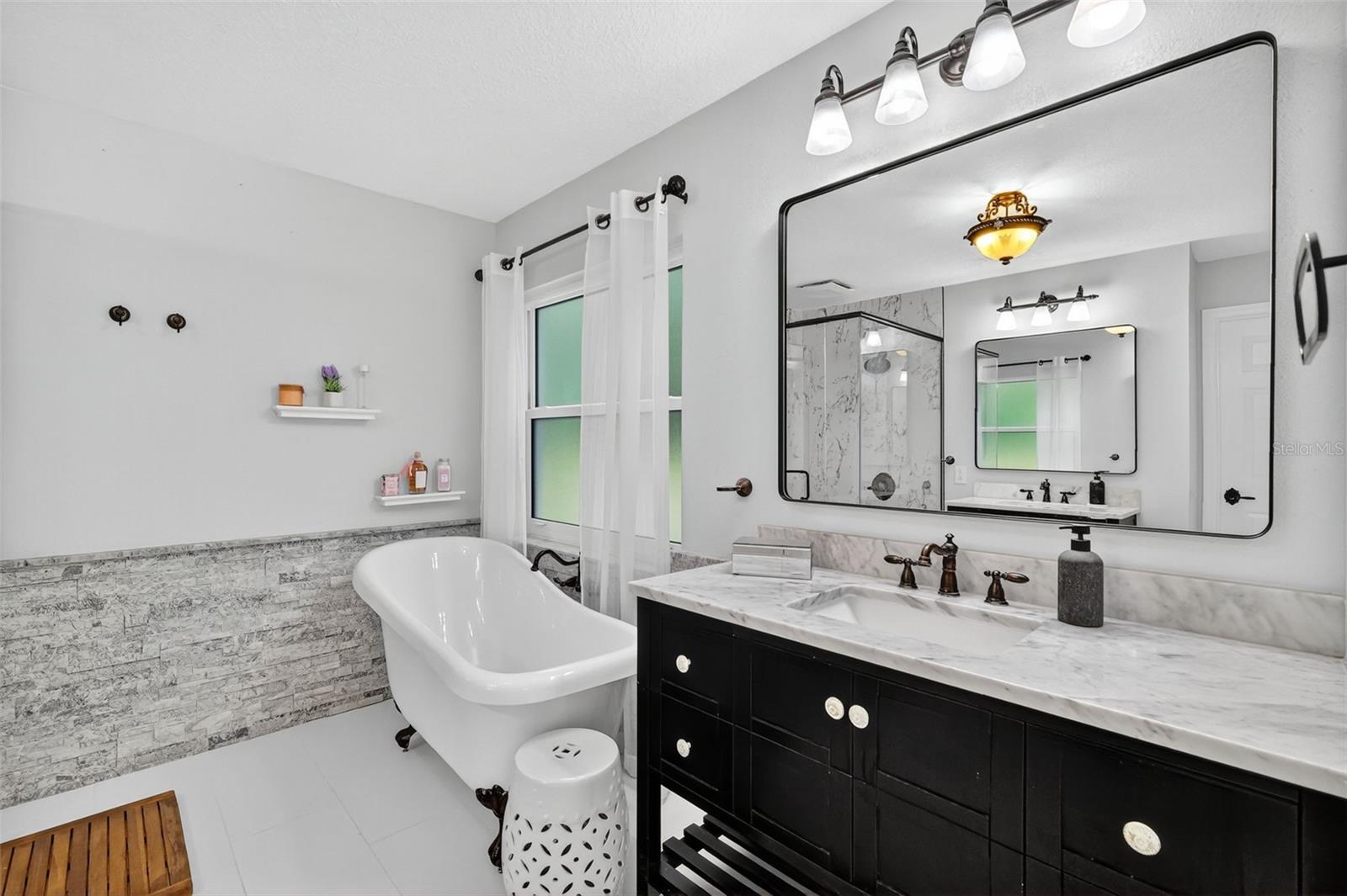 Image 24 of 37 For 33043 Windy Oak Street