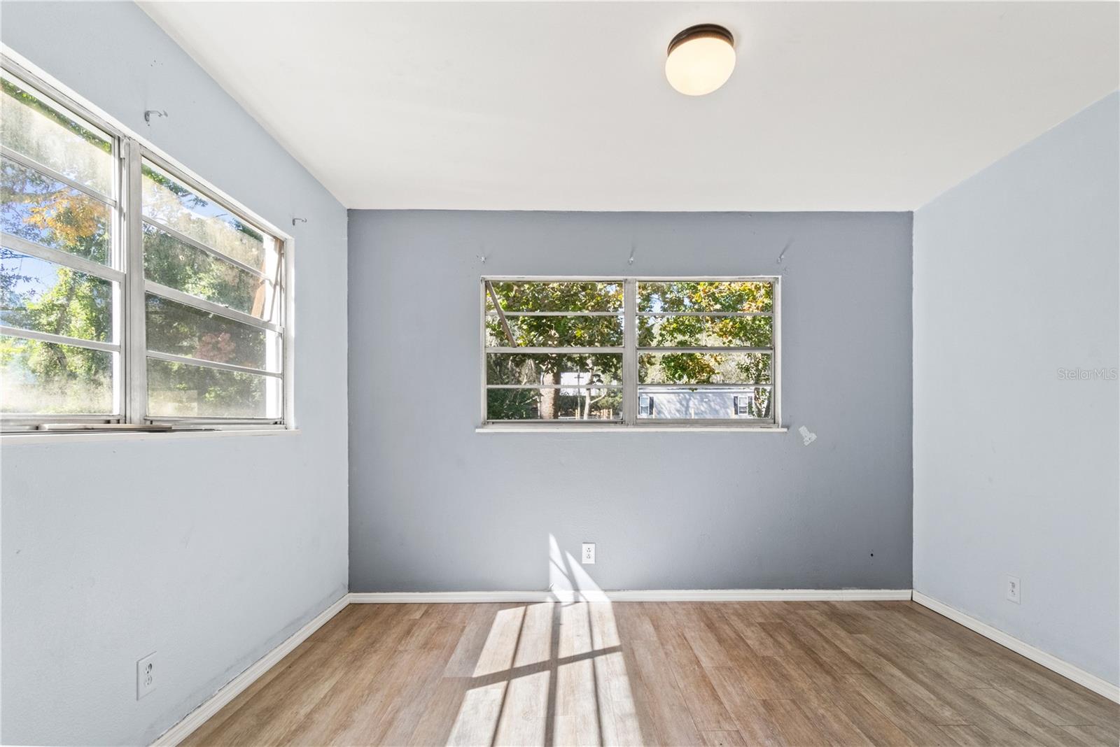 Image 22 of 29 For 6949 Cr 651  