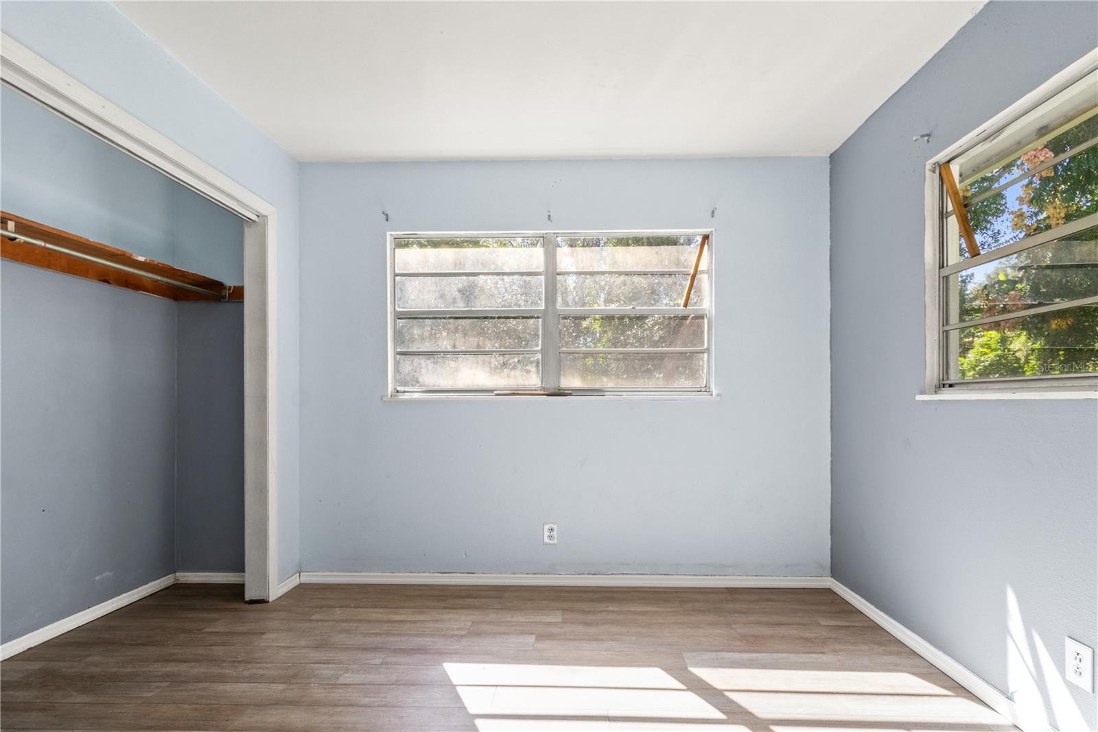 Image 23 of 29 For 6949 Cr 651  