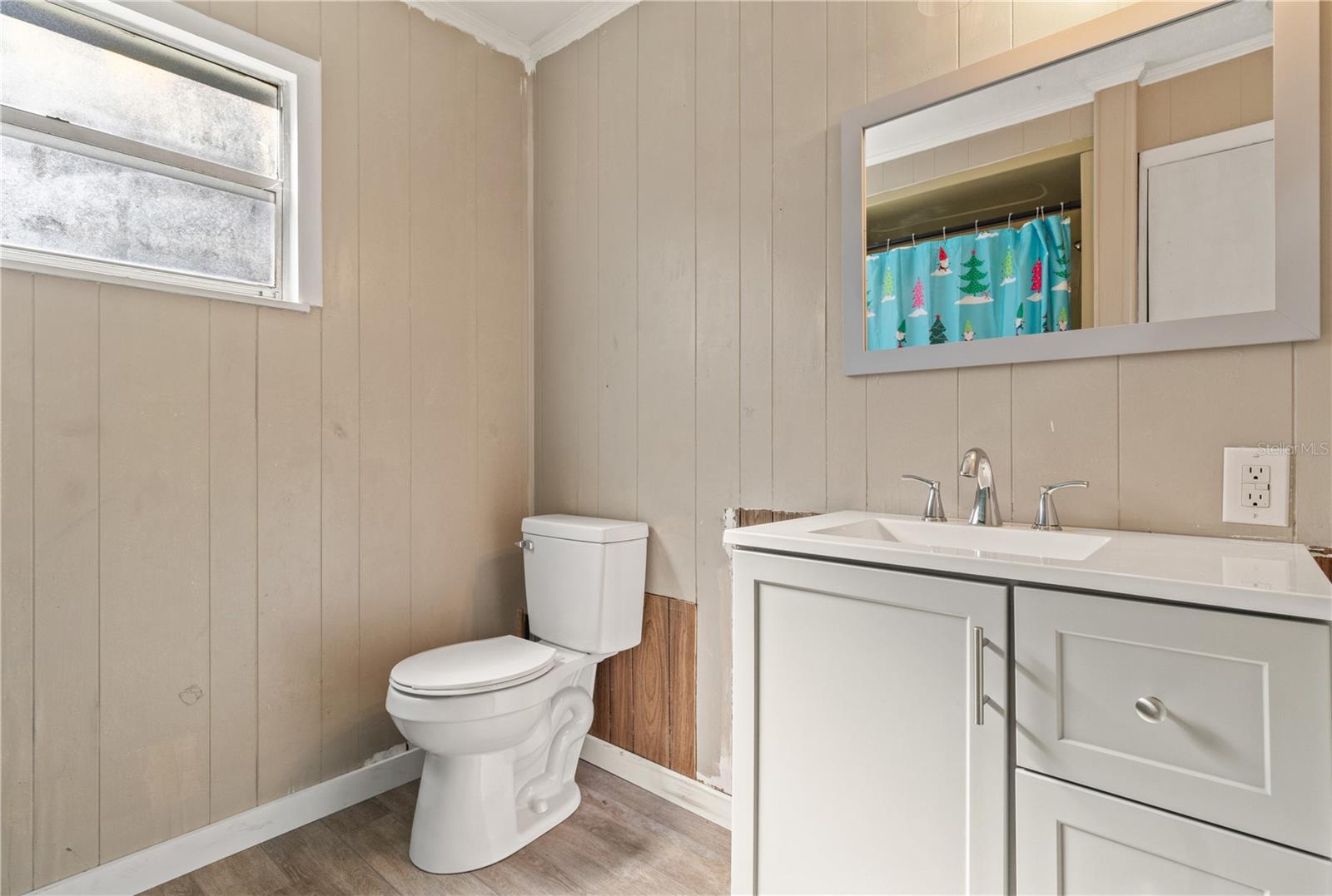 Image 25 of 29 For 6949 Cr 651  