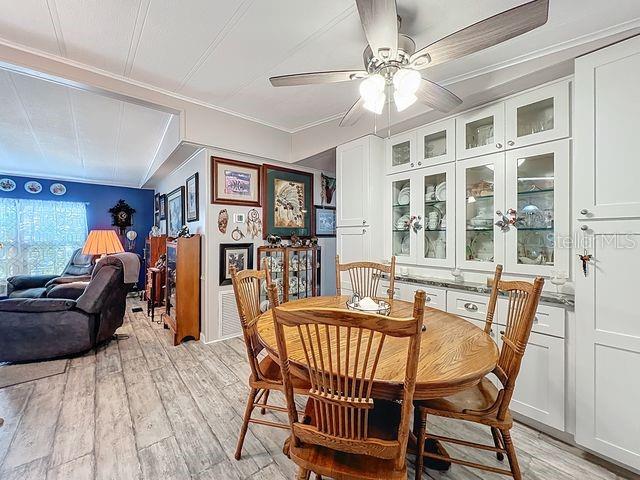 Image 17 of 38 For 1359 Windsor Street