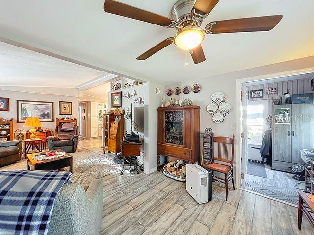 Image 4 of 38 For 1359 Windsor Street