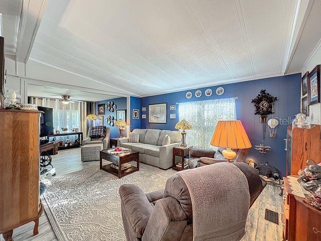 Image 6 of 38 For 1359 Windsor Street