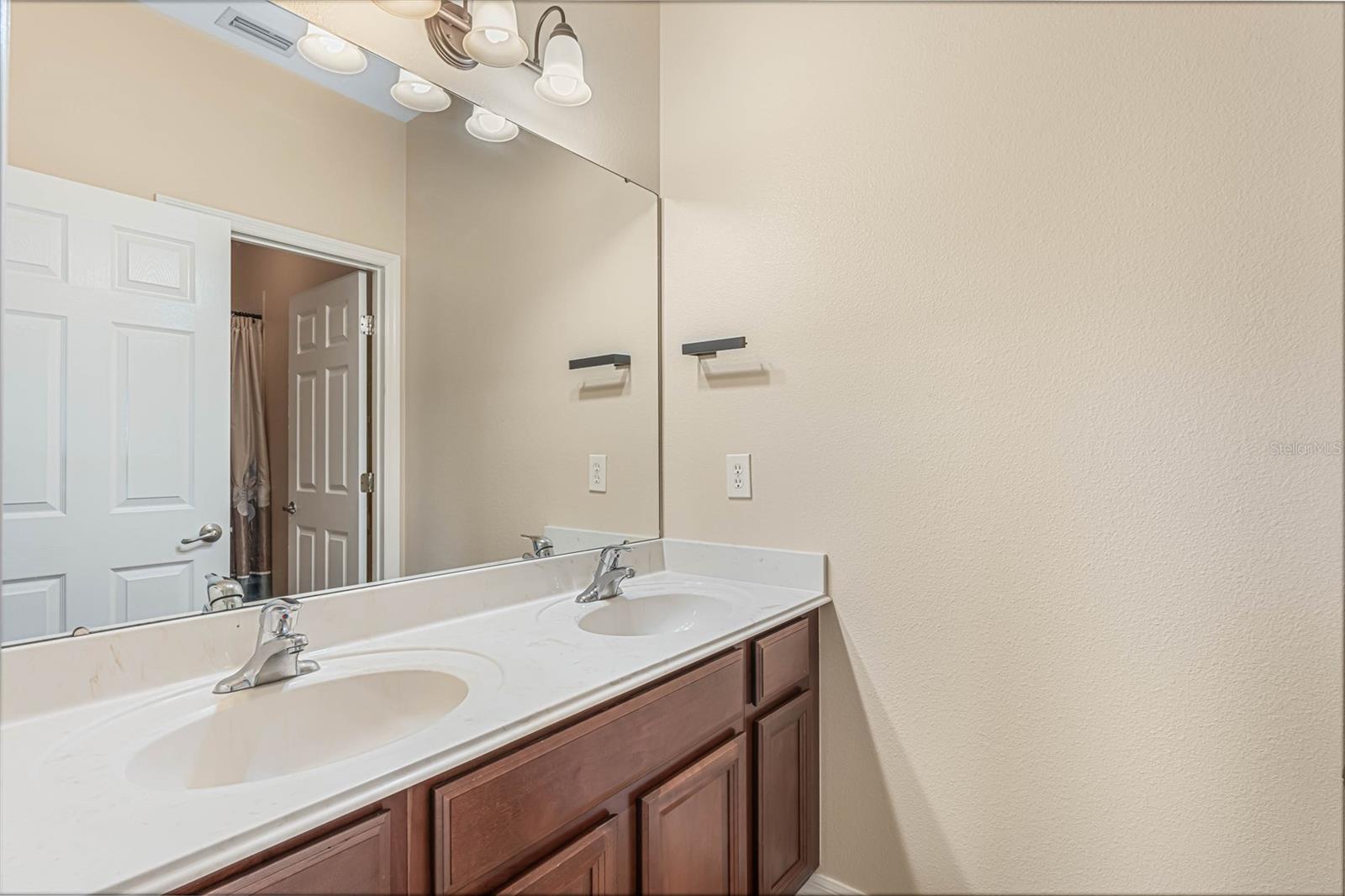 Image 33 of 50 For 600 Michigan Estates Circle