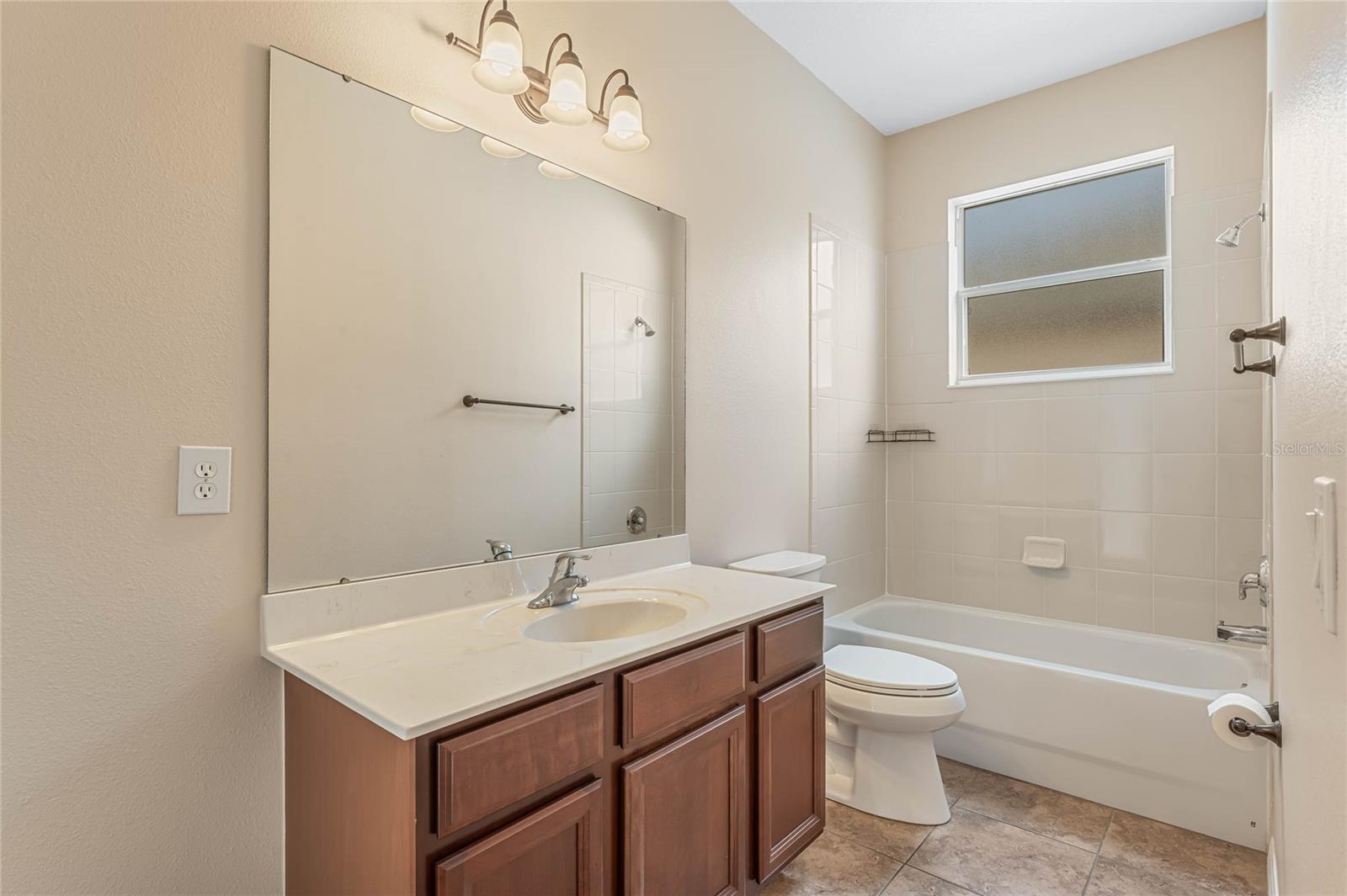 Image 17 of 50 For 600 Michigan Estates Circle