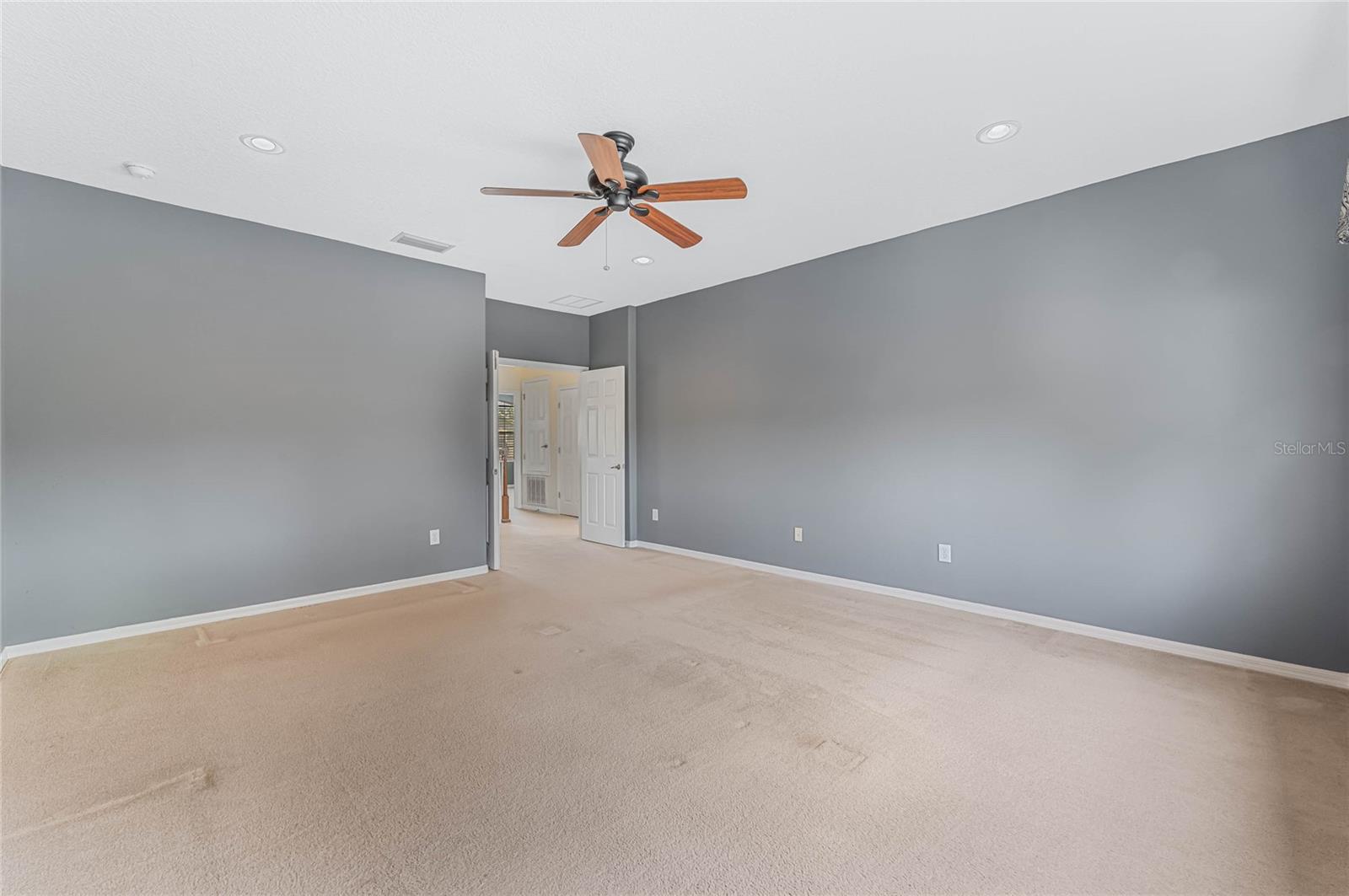 Image 21 of 50 For 600 Michigan Estates Circle