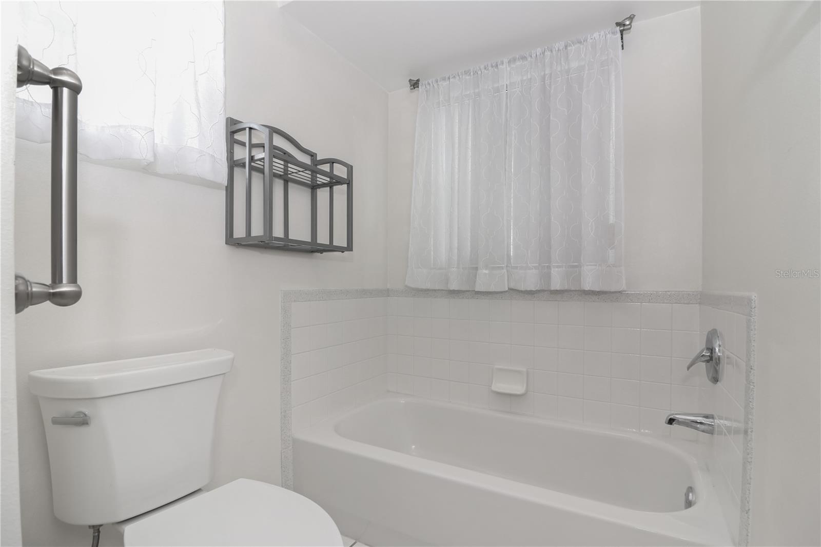 Image 21 of 40 For 21742 King John Street