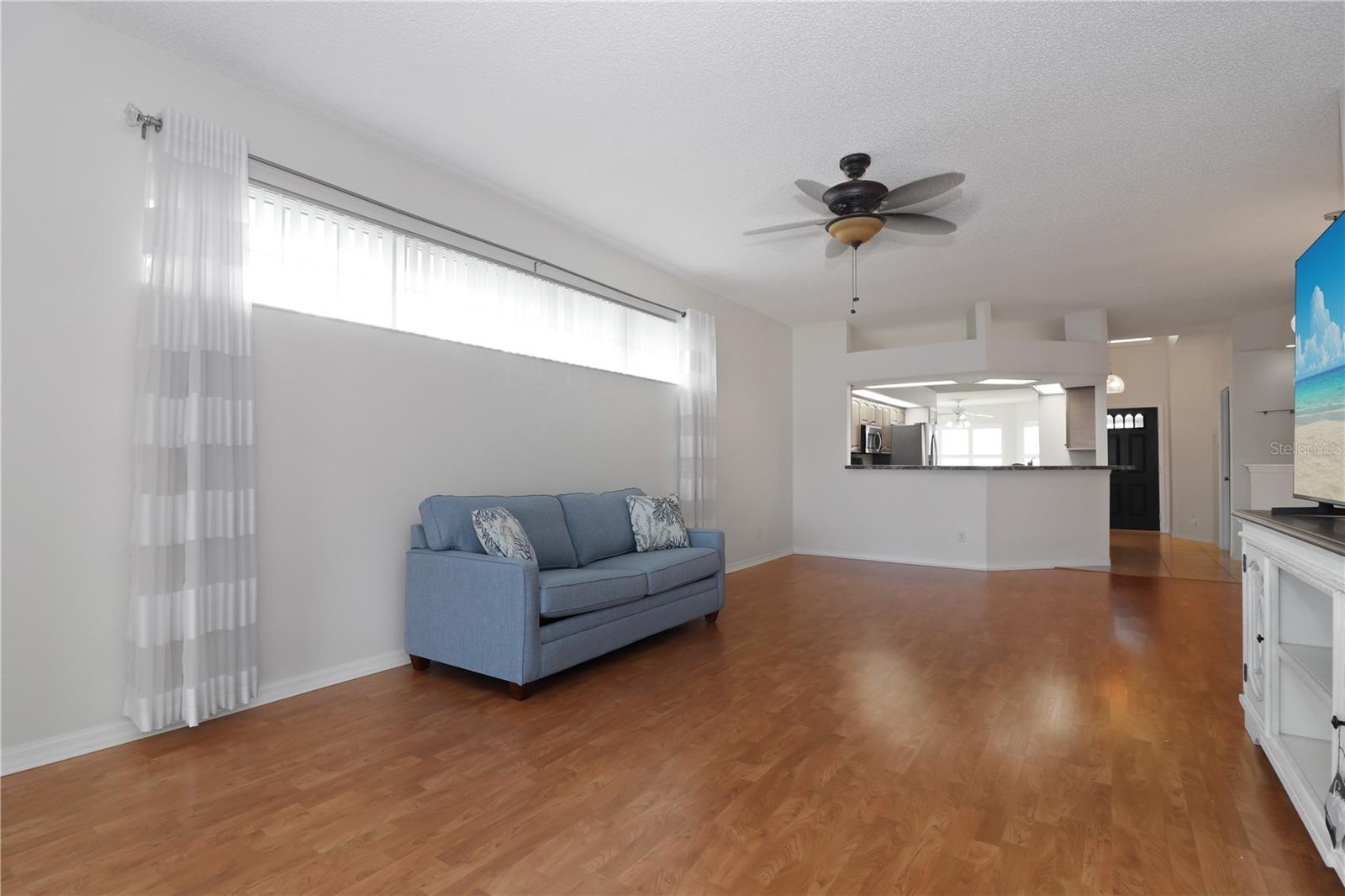 Image 6 of 40 For 21742 King John Street