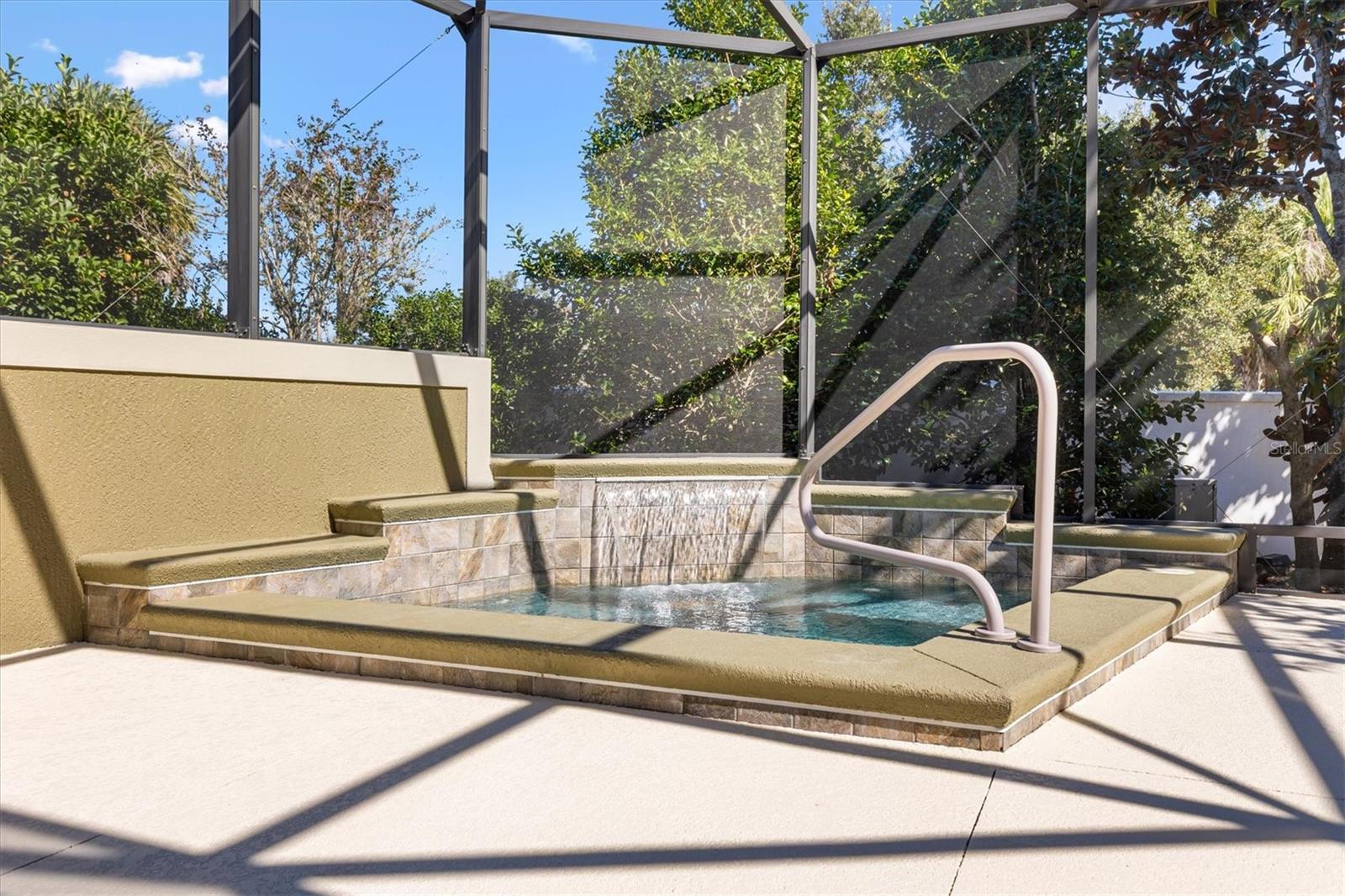 Listing photo id 6 for 981 Iron Oak Way