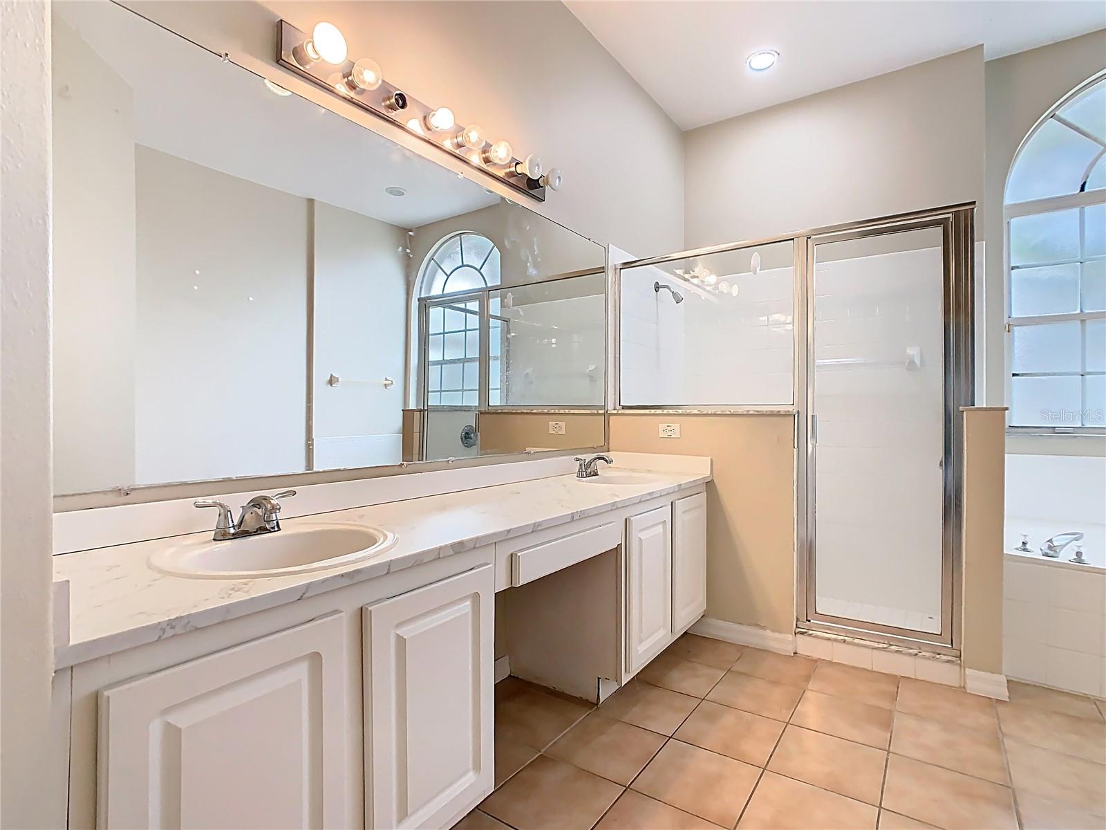 Image 21 of 35 For 213 Grand Reserve Drive