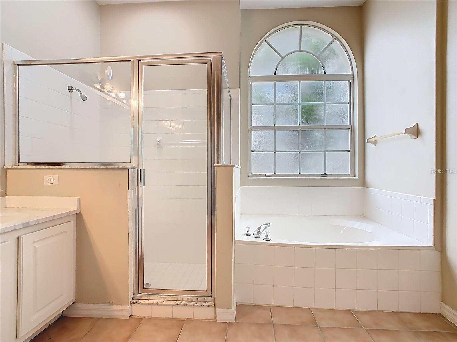 Image 22 of 35 For 213 Grand Reserve Drive