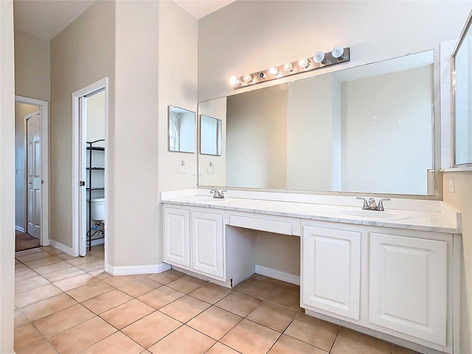 Image 23 of 35 For 213 Grand Reserve Drive