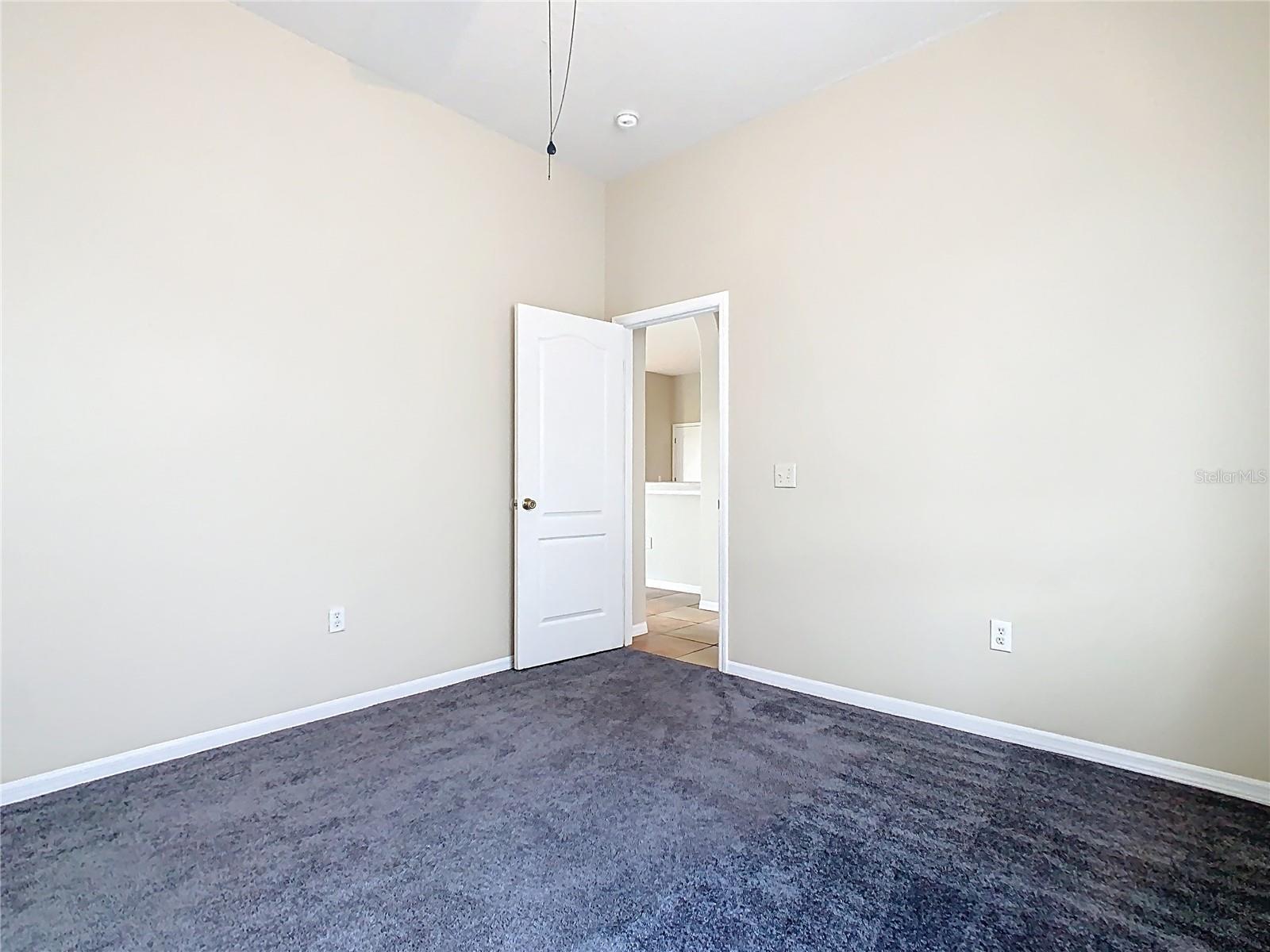 Image 25 of 35 For 213 Grand Reserve Drive