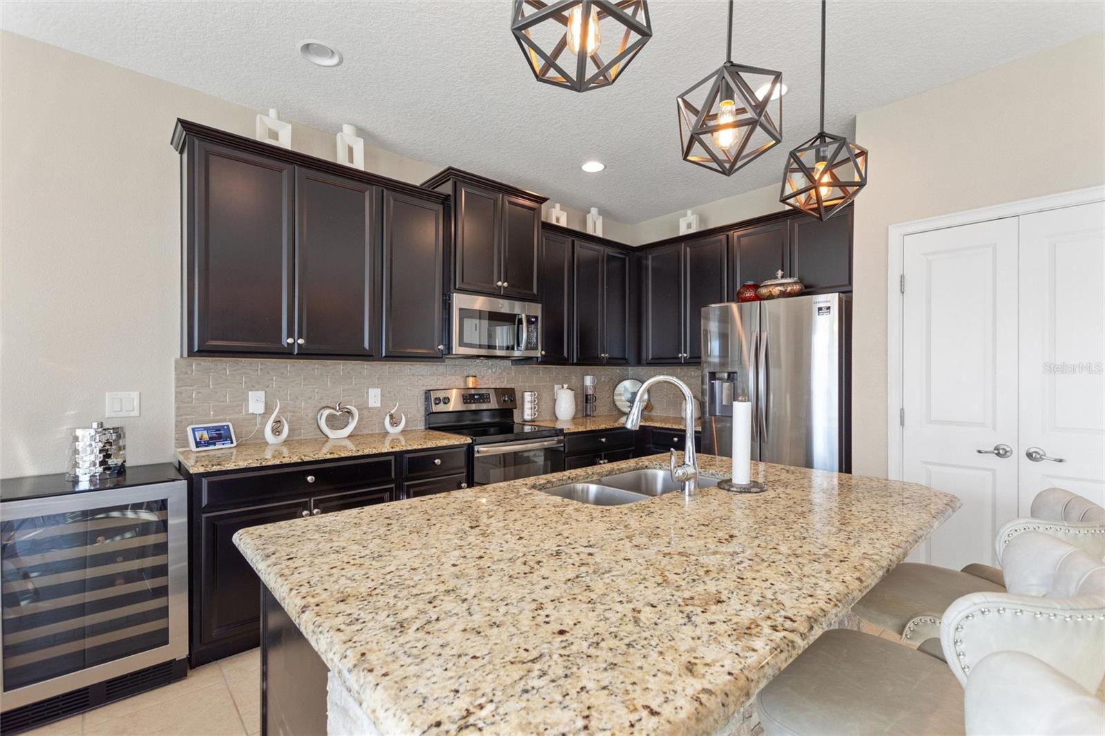 Image 10 of 60 For 428 Sapphire Drive