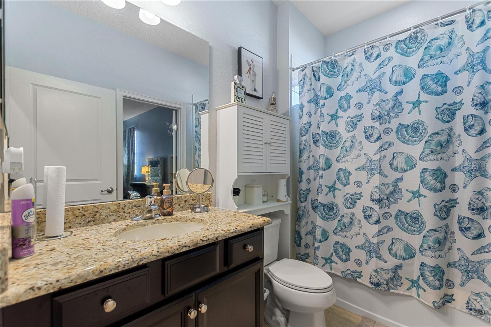 Image 18 of 60 For 428 Sapphire Drive