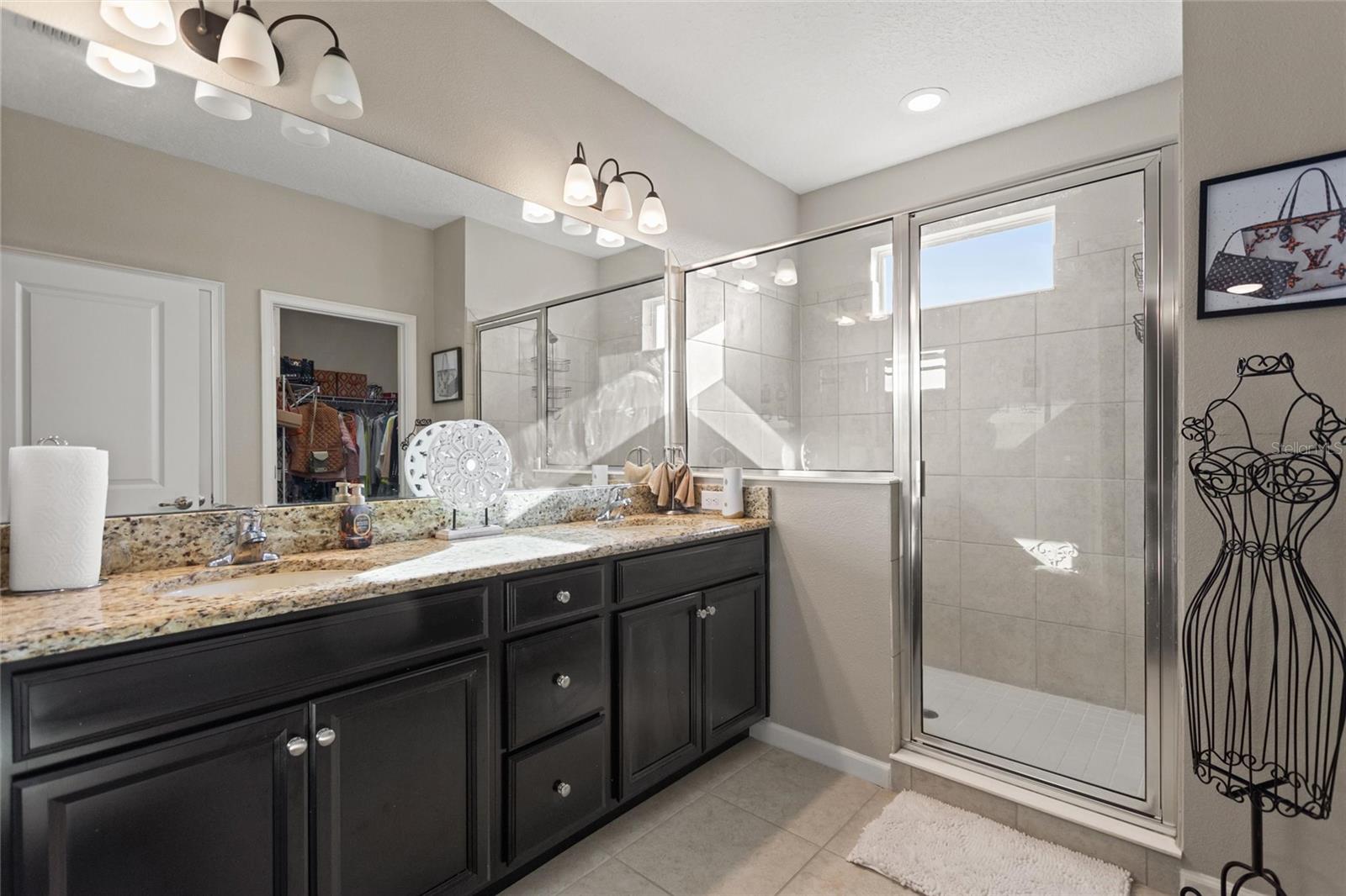 Image 25 of 60 For 428 Sapphire Drive