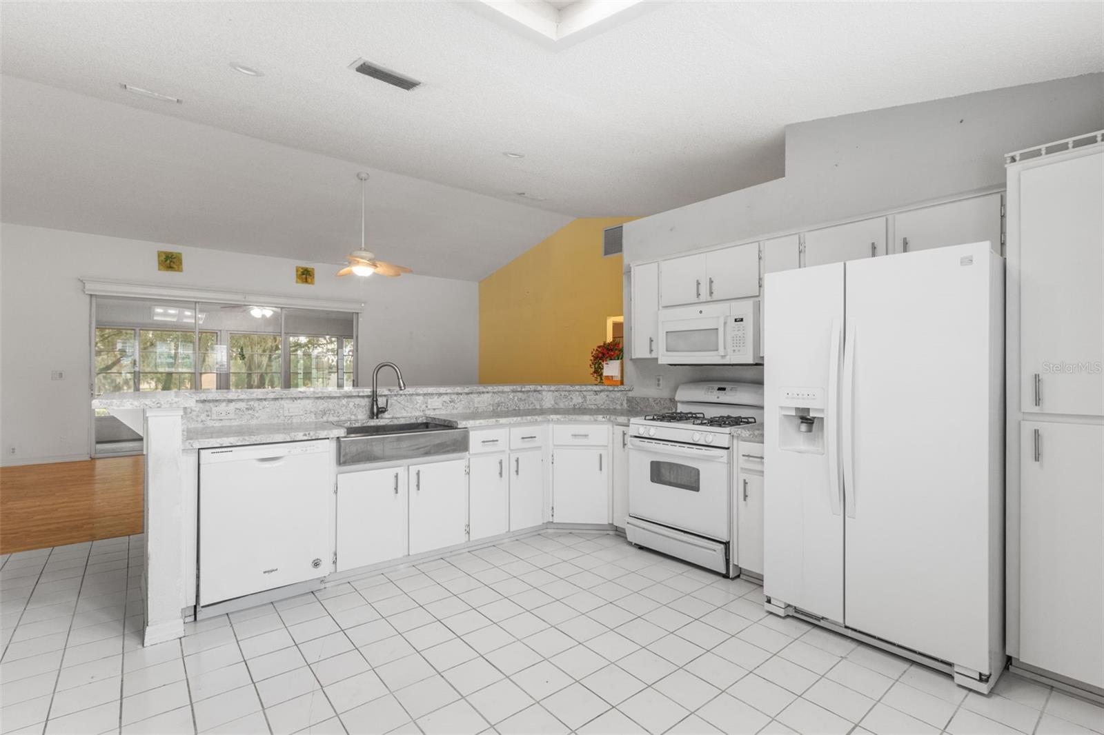 Image 12 of 67 For 5124 Links Lane