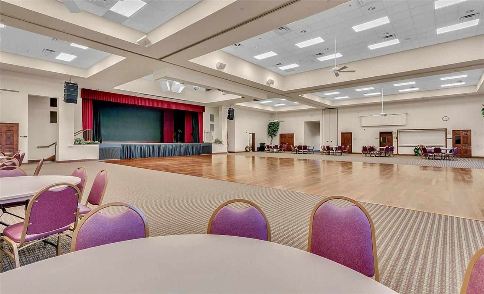 Image 49 of 67 For 5124 Links Lane