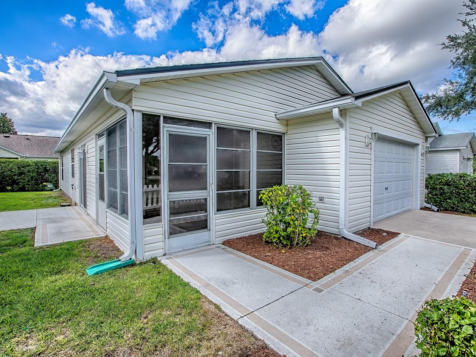 Image 27 of 43 For 16978 94th Sunnybrook Circle