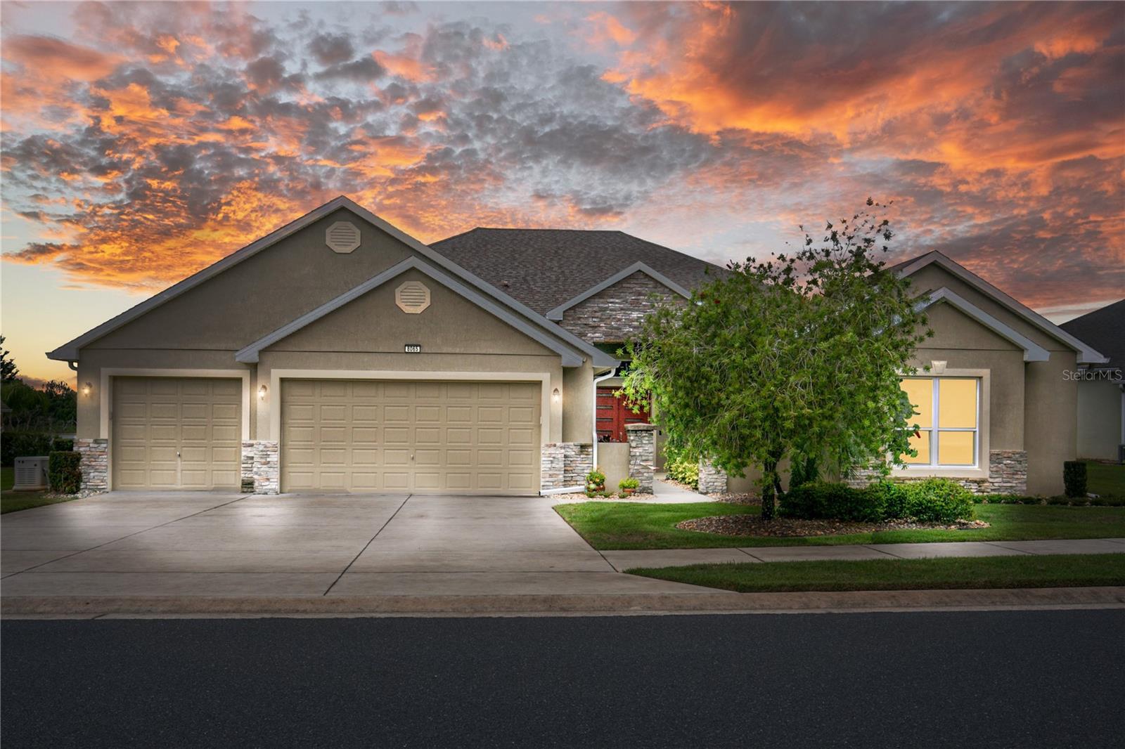 Details for 8065 Bridgeport Bay Circle, MOUNT DORA, FL 32757