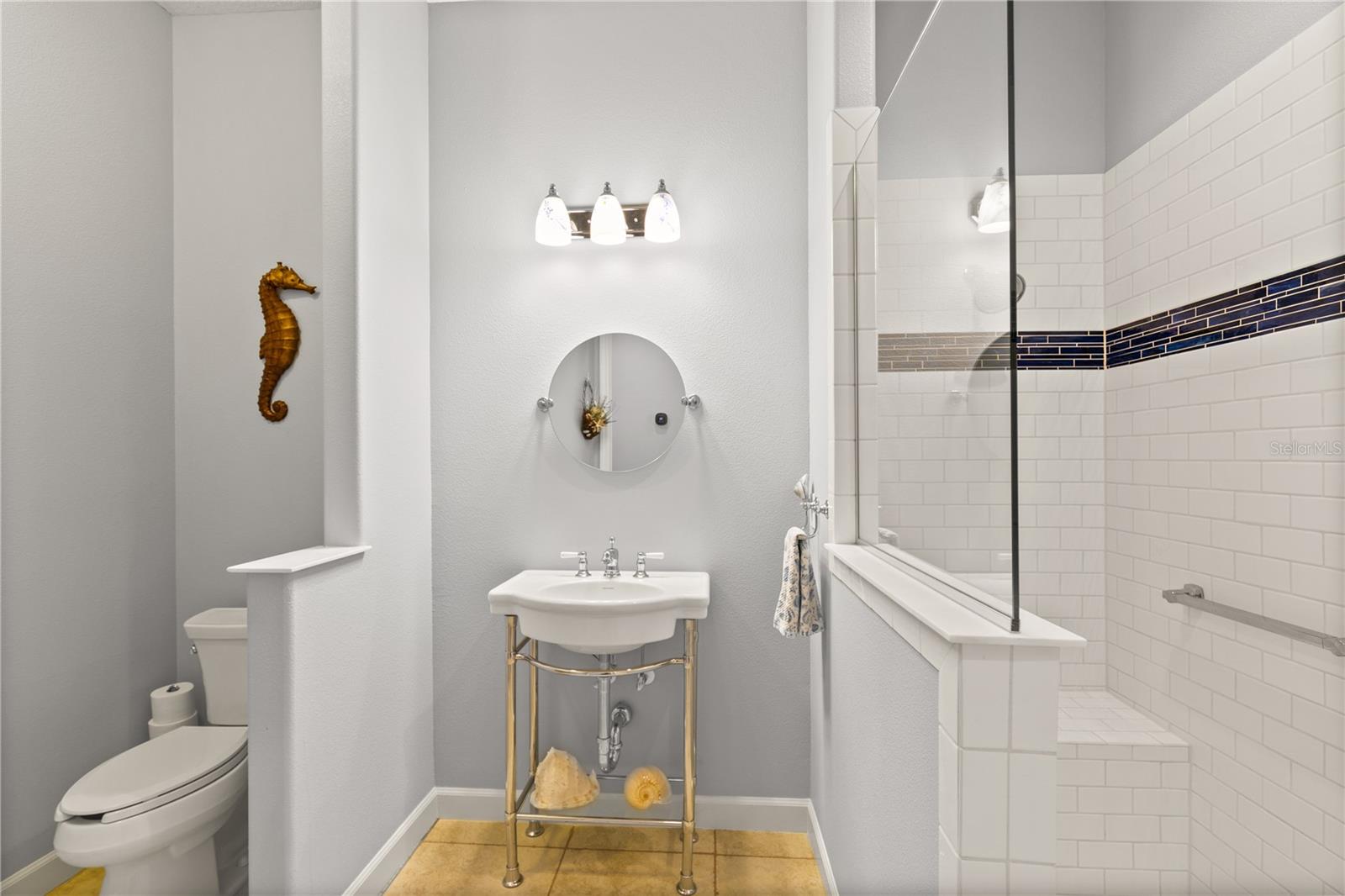 Image 33 of 60 For 8065 Bridgeport Bay Circle