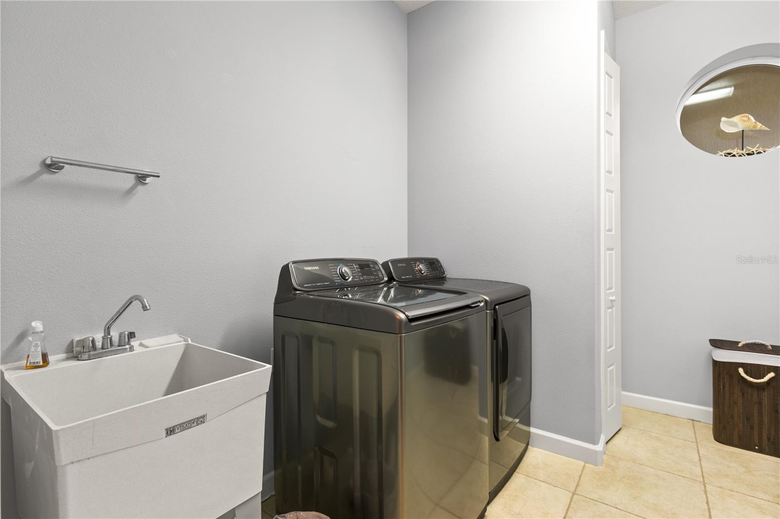 Image 40 of 60 For 8065 Bridgeport Bay Circle