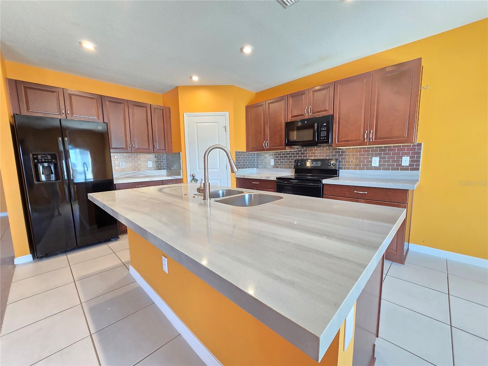 Image 7 of 19 For 564 Meadow Bend Drive