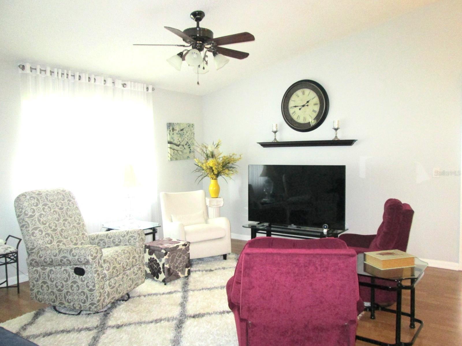 Image 11 of 38 For 1003 Dundee Circle Circle