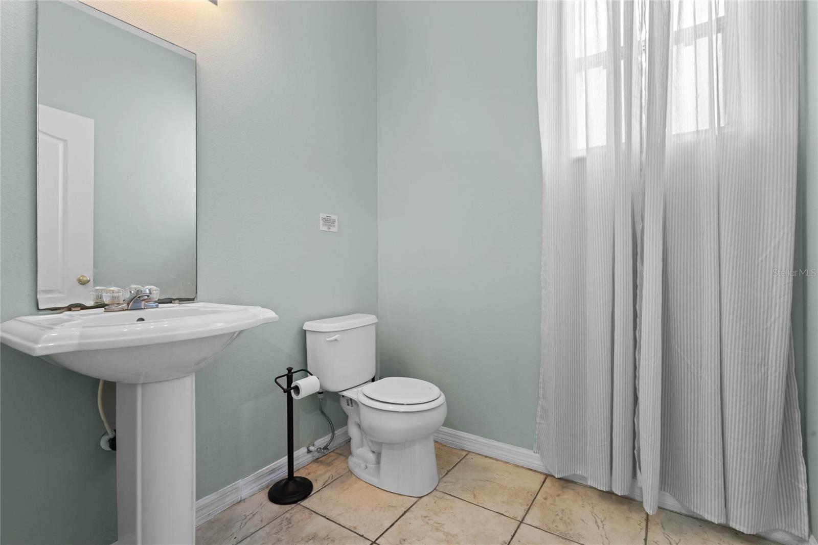 Image 22 of 29 For 305 Roseling Crossing