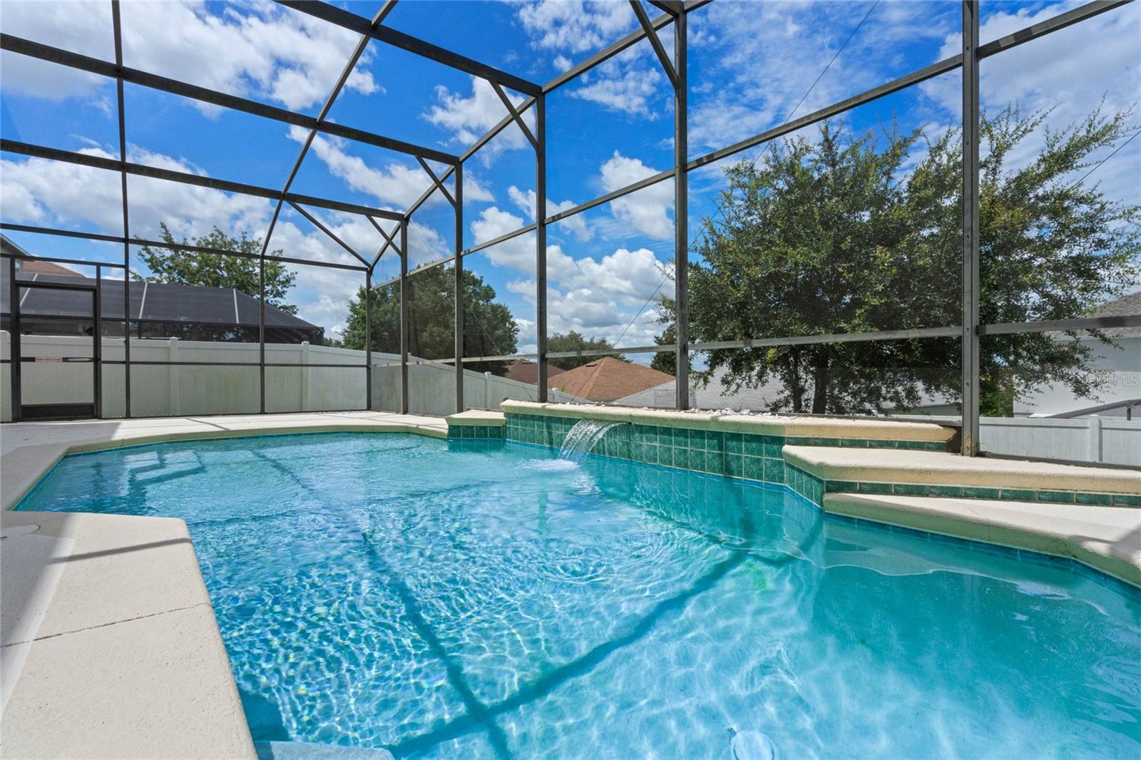 Image 25 of 29 For 305 Roseling Crossing