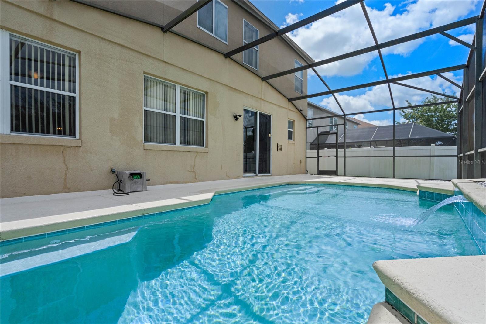 Image 26 of 29 For 305 Roseling Crossing