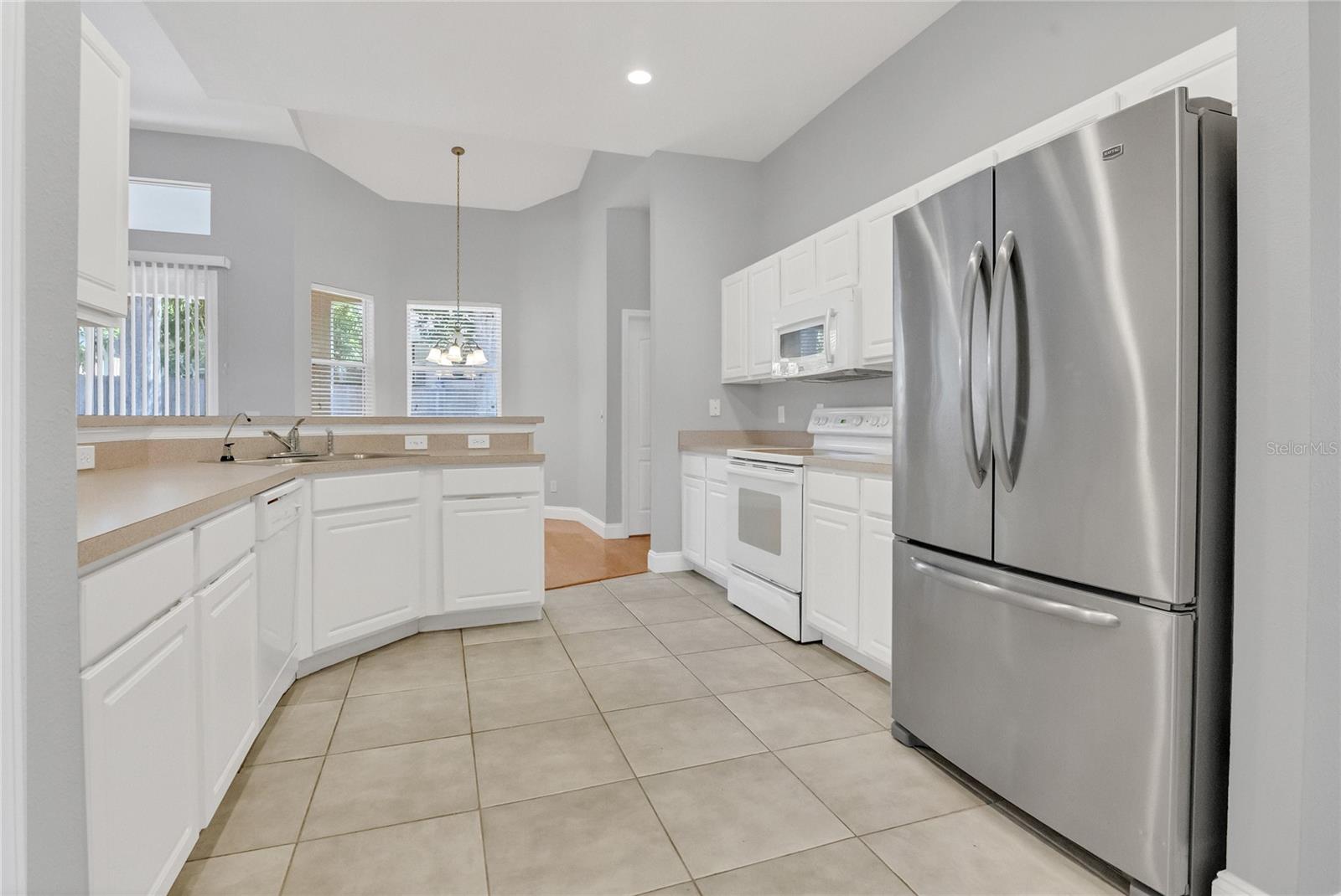 Image 11 of 32 For 144 Lombard Circle