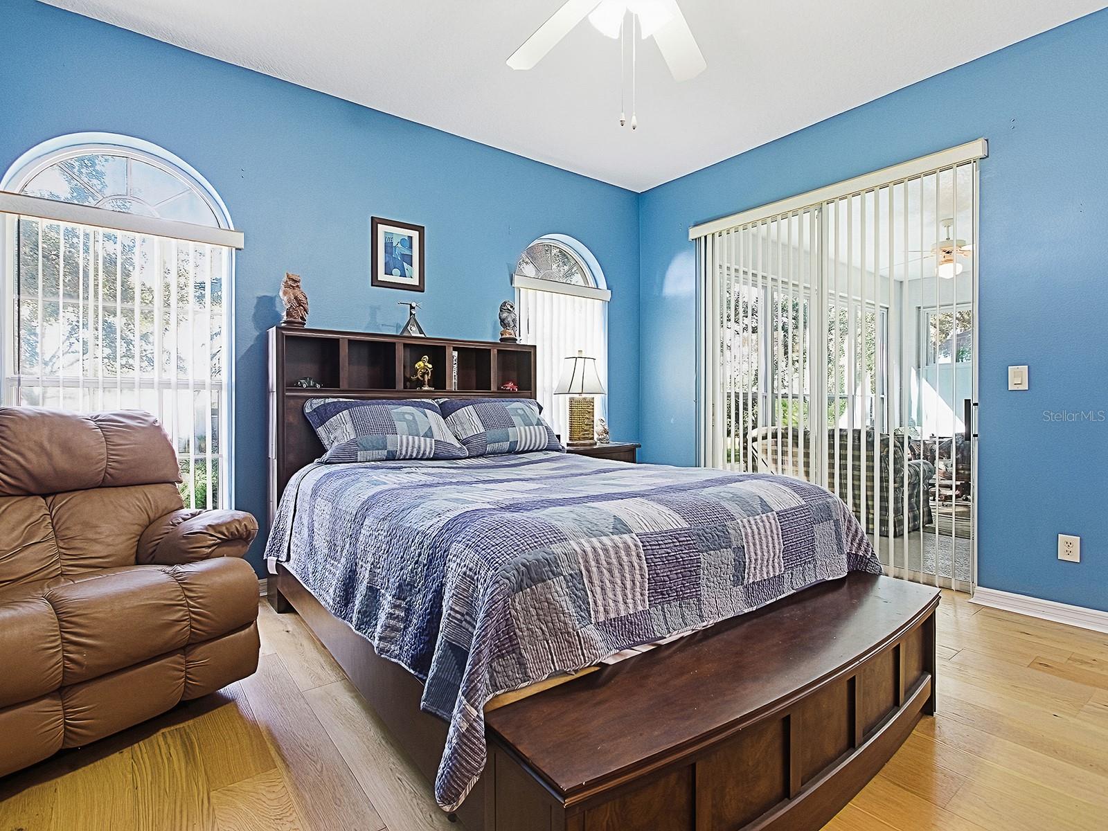 Image 23 of 41 For 3592 Tropical Seas Loop