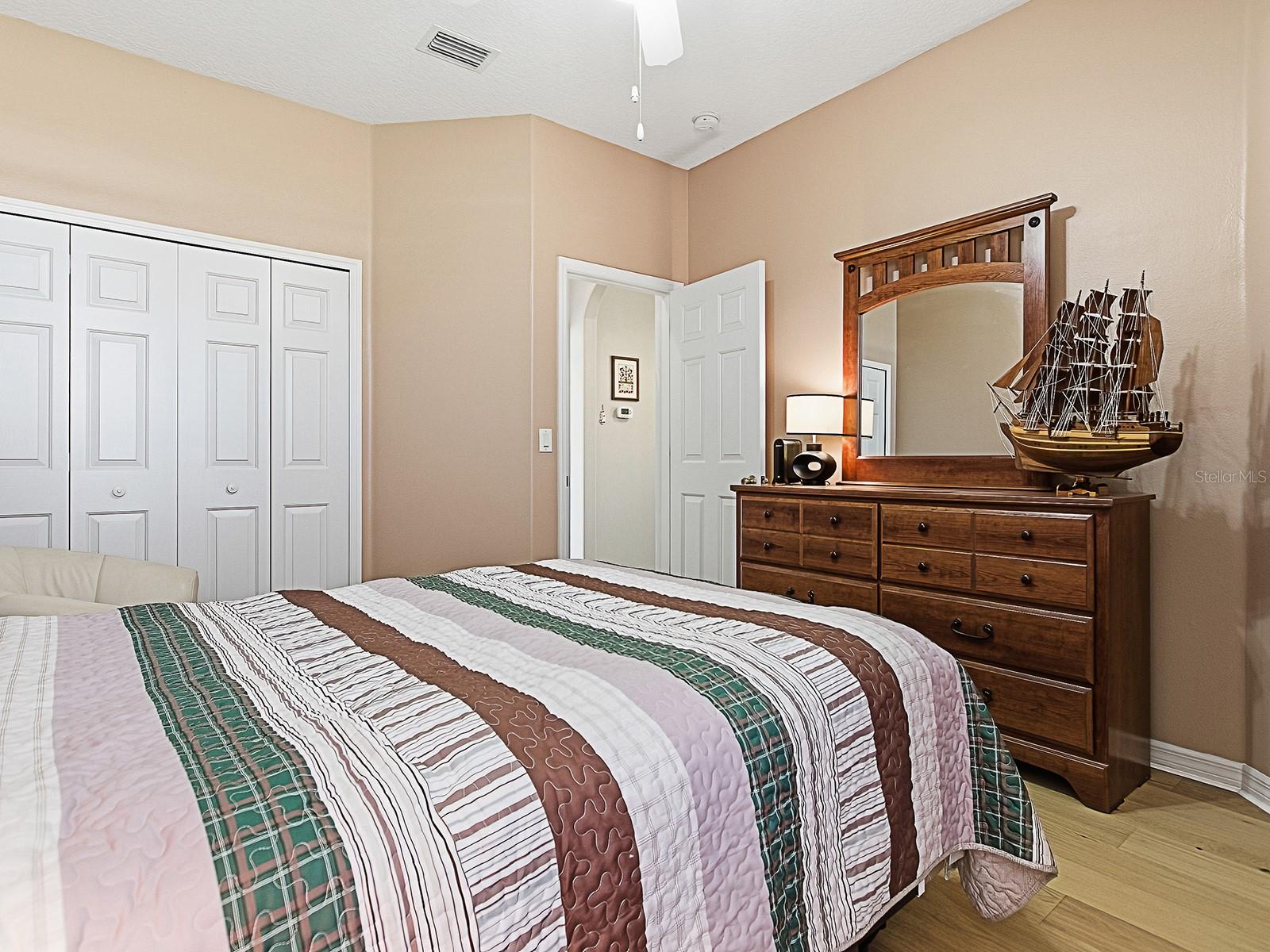 Image 28 of 41 For 3592 Tropical Seas Loop