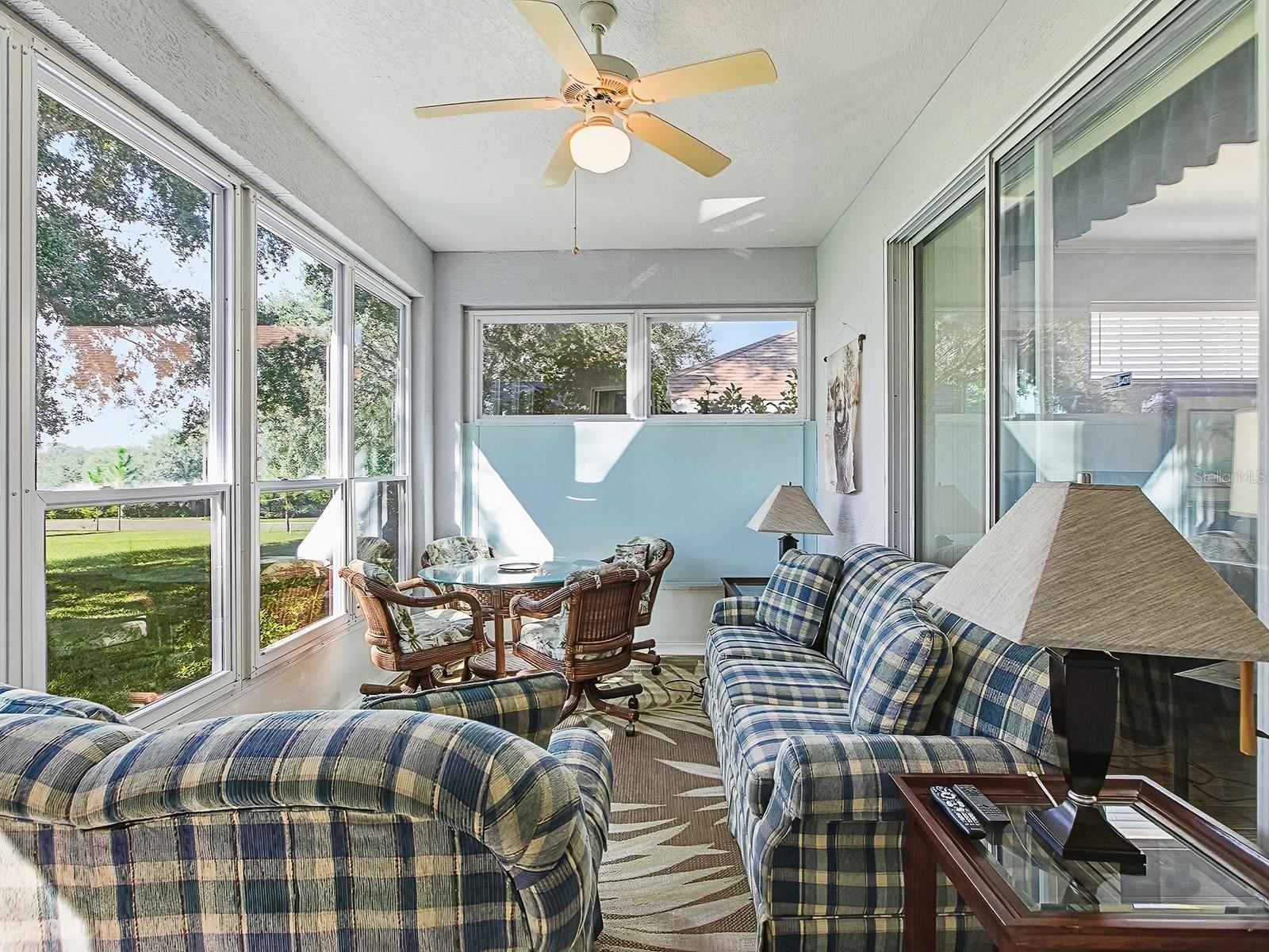 Image 31 of 41 For 3592 Tropical Seas Loop