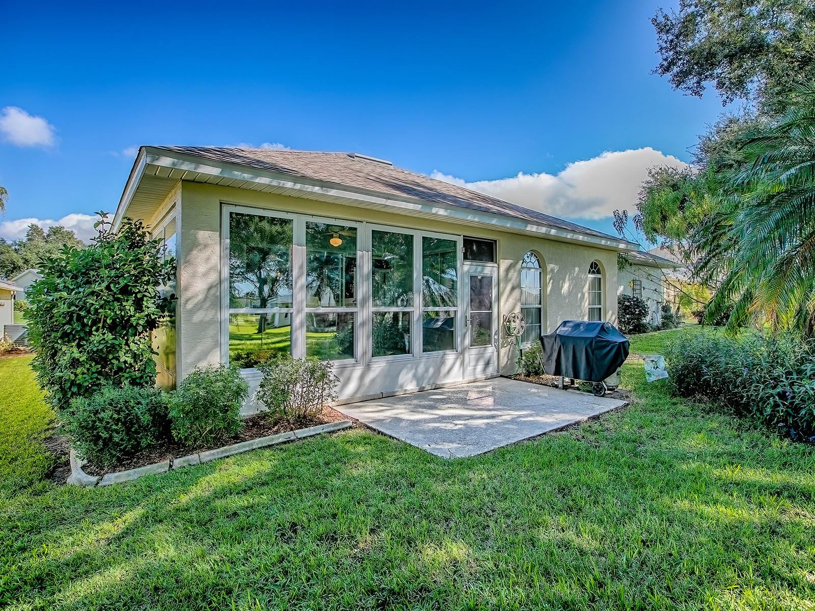 Image 37 of 41 For 3592 Tropical Seas Loop