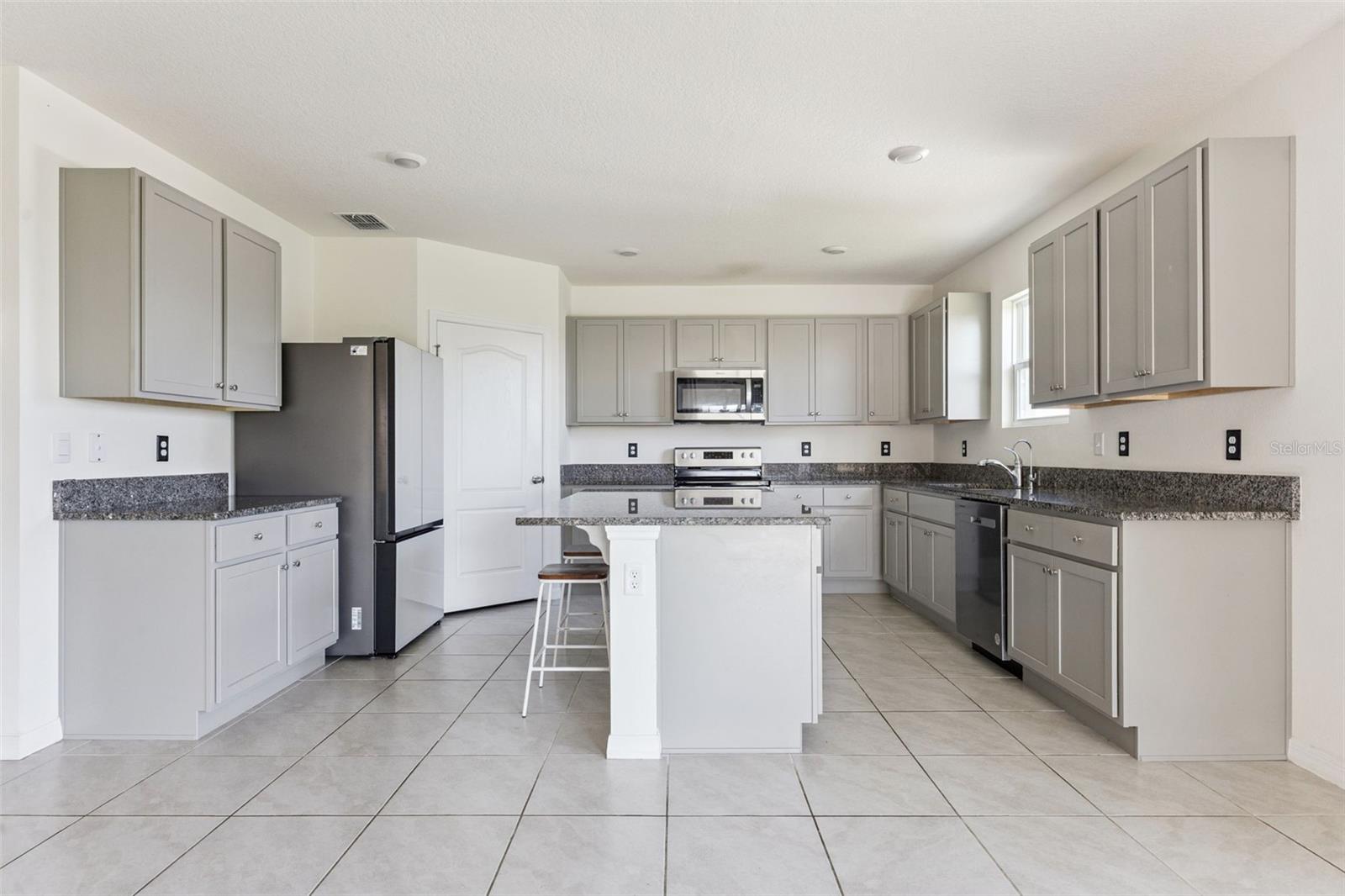 Image 3 of 36 For 1830 Juneberry Street